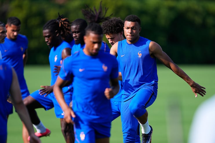 La selección de Francia ya está en Dallas para su partido de semifinales ante España