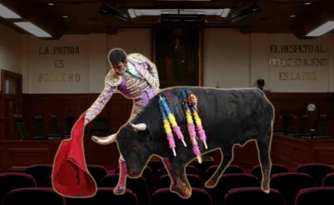 Torero haciendo una entrada con fondo de la Suprema Corte de Justicia / FOTO: Internas