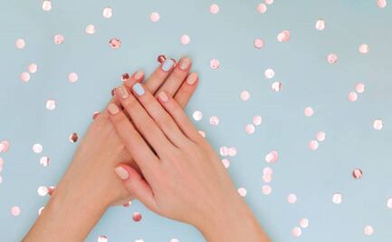 10 diseños de la manicura confetti que se impone esta estación