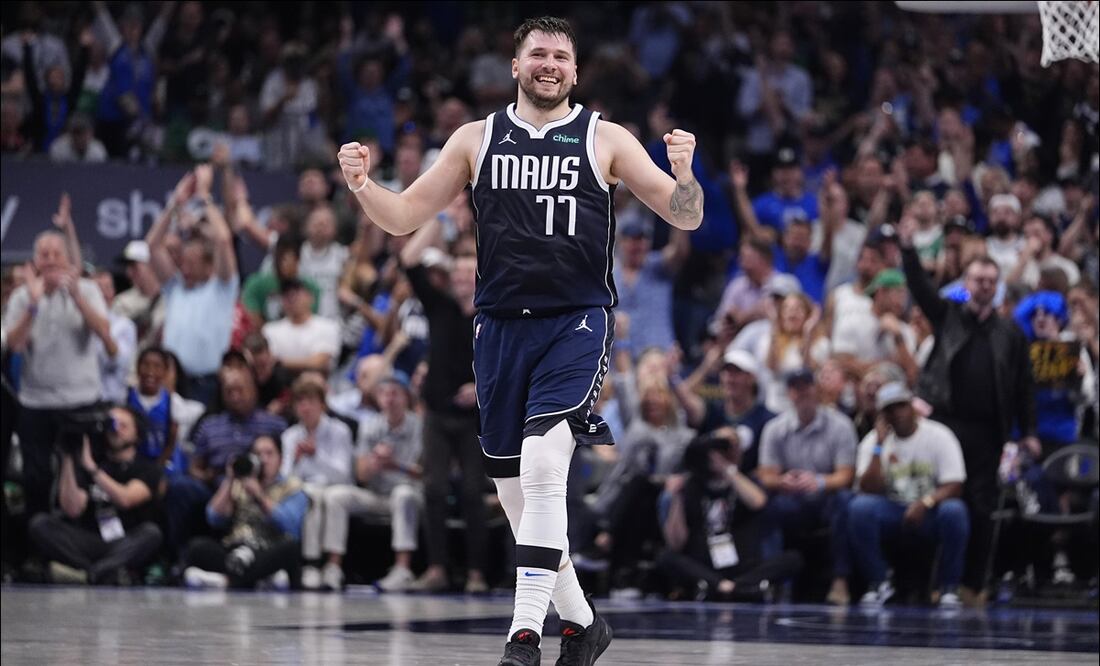 Luka Doncic fue la figura del triunfo de Dallas / Foto: AP