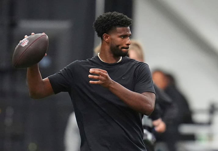 Estrellas de la NFL arremeten contra Shedeur Sanders; "Tienes que ser respetuoso", lanzan