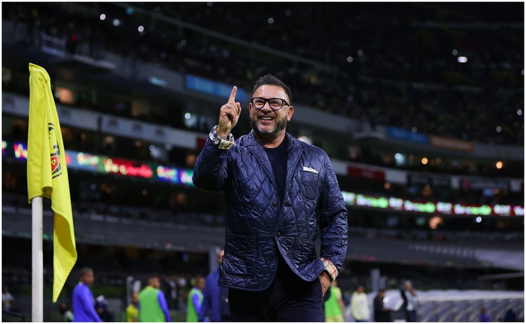 Antonio Mohamed dirigiendo a Pumas en el Estadio Azteca / FOTO: Imago7