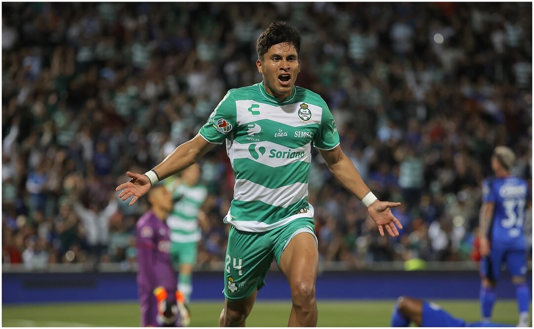 Diego Medina de Santos celebrando gol ante Cruz Azul - Foto: Imago7