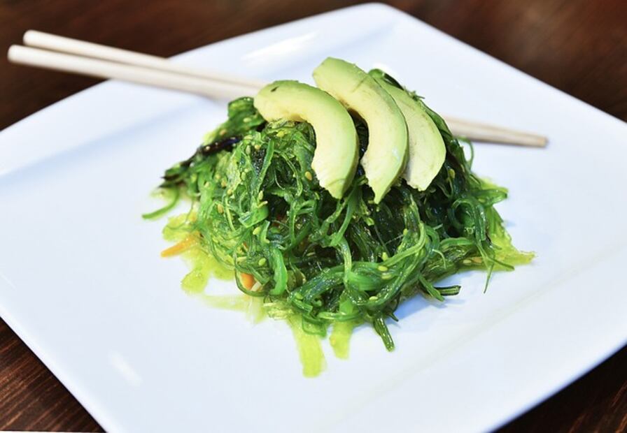 5 alimentos que debes comer para detener la caída de cabello