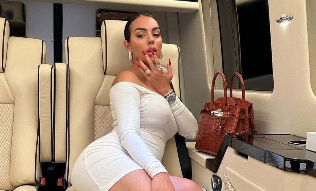 Posible embarazo de Georgina Rodríguez desata rumores en sus vacaciones. Fuente: Instagram @georginagio