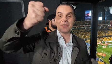 Christian Martinoli hizo un Raúl Orvañanos por narrar la repetición del gol de Córdova ante Puebla