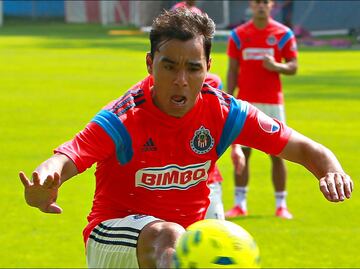 Omar Bravo y víctima que lo acusa de abuso vivían bajo el mismo techo; revelan detalles del caso