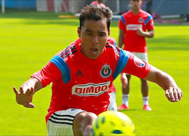 Omar Bravo y víctima que lo acusa de abuso vivían bajo el mismo techo; revelan detalles del caso