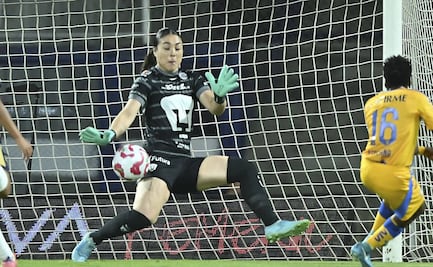 Wendy Toledo portera de Pumas femenil se sorprende al ser por primera vez MVP