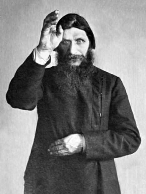 10 cadáveres de personajes históricos que fueron profanados 