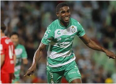 Santos vence al Toluca y se mete en la pelea por acceder al Play-In