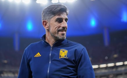 Veljko Paunovic le manda indirecta a Martín Anselmi