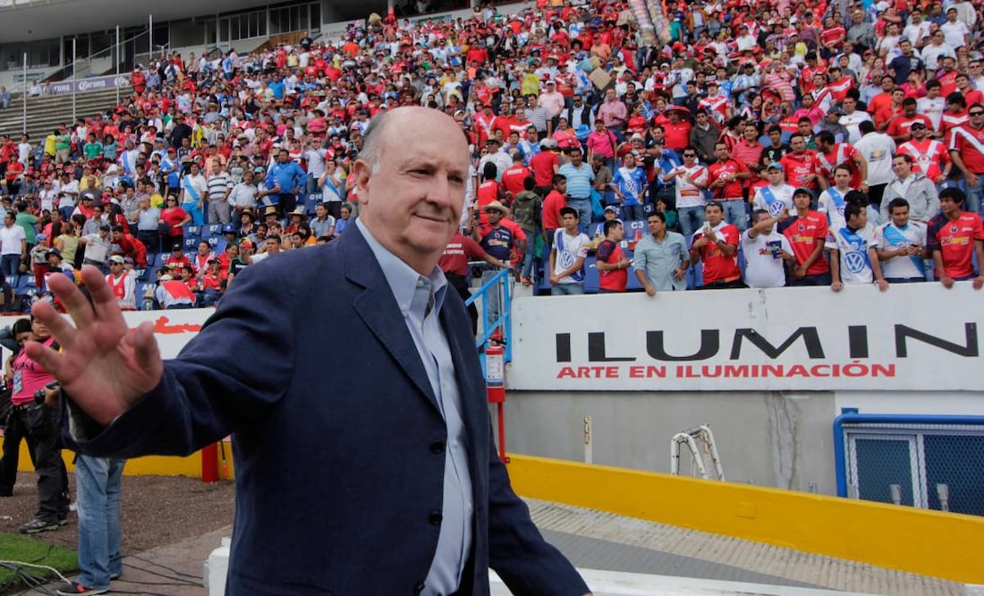 Manuel Lapuente, mítico entrenador mexicano, murió a los 81 años. Foto: Imago7
