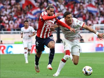 Chivas no supo concretar ante el Toluca y saca el empate sin goles en su primer partido del torneo