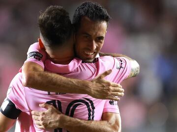 Sergio Busquets reveló de qué hablan cuando están de vacaciones con Leo Messi