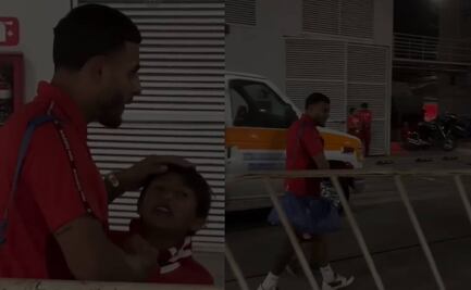 Alexis Vega recibe elogios de un niño tras la eliminación del Toluca