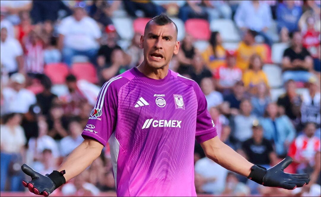 Nahuel Guzmán denunció el grito prohibido que se escuchó en el Estadio Victoria. FOTO: Imago7