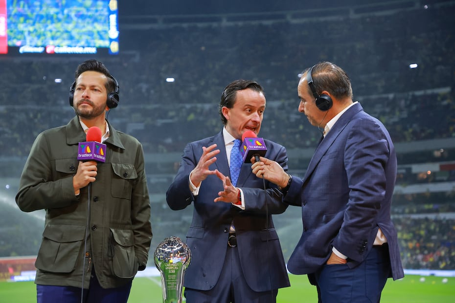 Carlos Guerrero, Mikel Arriola, presidente ejecutivo de la Liga BBVA MX y David Medrano en transmisión - Foto: Imago7
