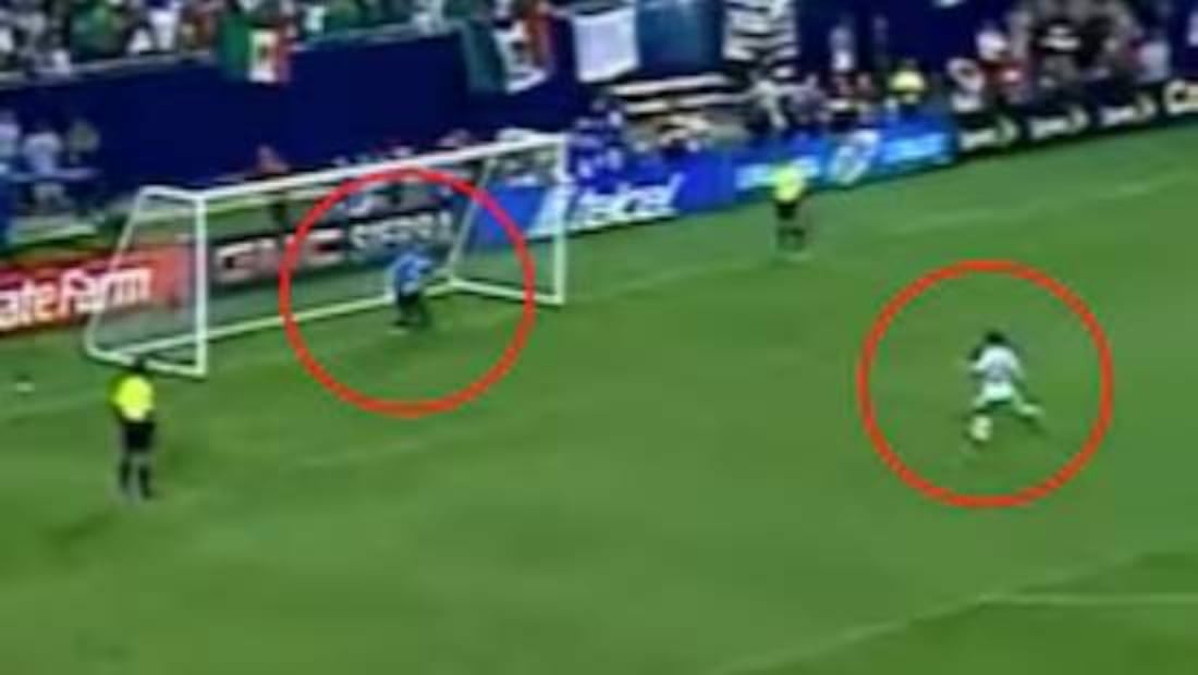 Efraín Juárez le anotó de penalti a Keylor Navas en la Copa Oro 2009. Foto: Especial