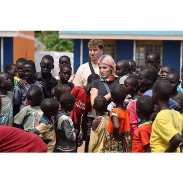Igor Lichnovsky hizo su viaje altruista a Uganda acompañado de Cassandra Sánchez-Navarro. Foto: Especial