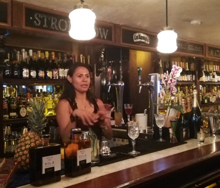 “Xila”, el licor de agave hecho en su totalidad por manos femeninas