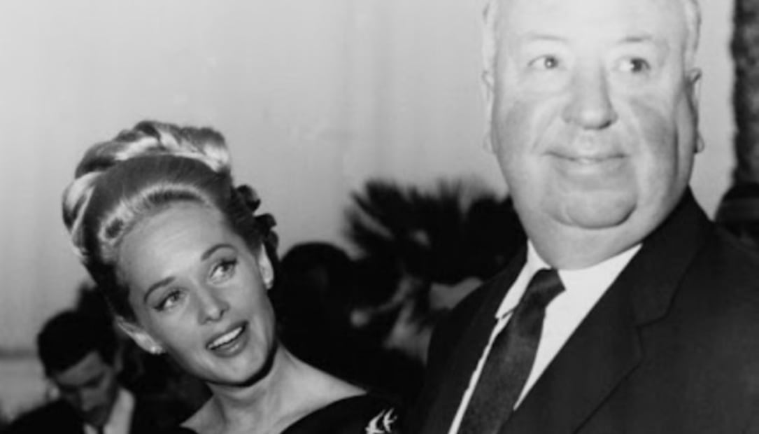 Tippi Hedren, la rubia acosada y amenazada por Alfred Hitchcock