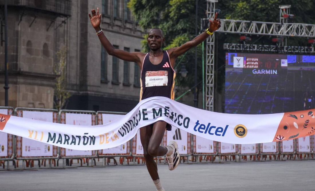 Los keniatas compitieron palmo a palmo por la gloria maratónica. Foto: Especial.