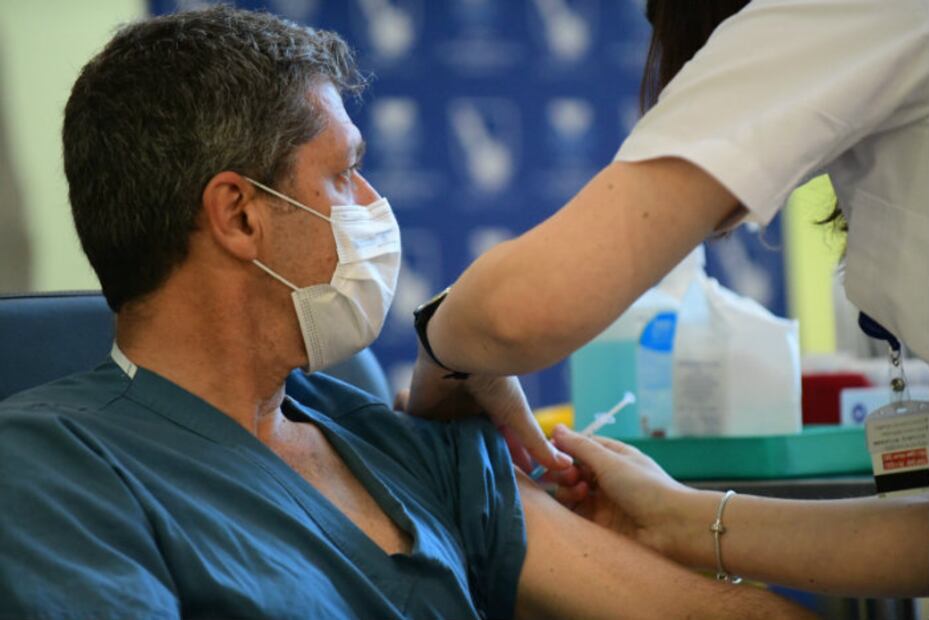 Covid-19: las mentiras y dudas más frecuentes sobre la vacuna