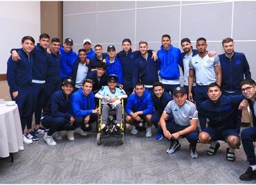 Cruz Azul y Antuna tuvieron un gesto muy humano con Ángel, niño en silla de ruedas