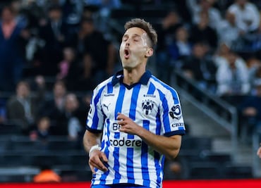 Rayados deja escapar la victoria en casa ante Querétaro y sale abucheado del BBVA