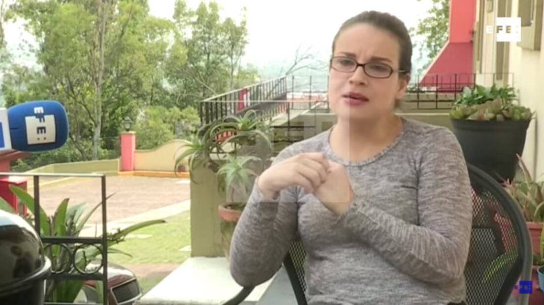 Lucía se reencontró con su única hermana después de salir de los escombros 