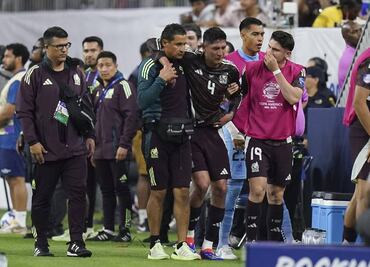 Edson Álvarez se lesionó en el primer tiempo ante Jamaica y tuvo que salir del campo entre lágrimas