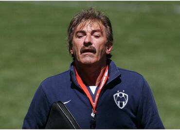 Exjugador de Rayados aceptó que le 'tendieron la cama' a Ricardo La Volpe en 2008