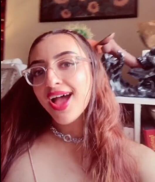 Joven revela a sus padres que es stripper con presentación en PowerPoint