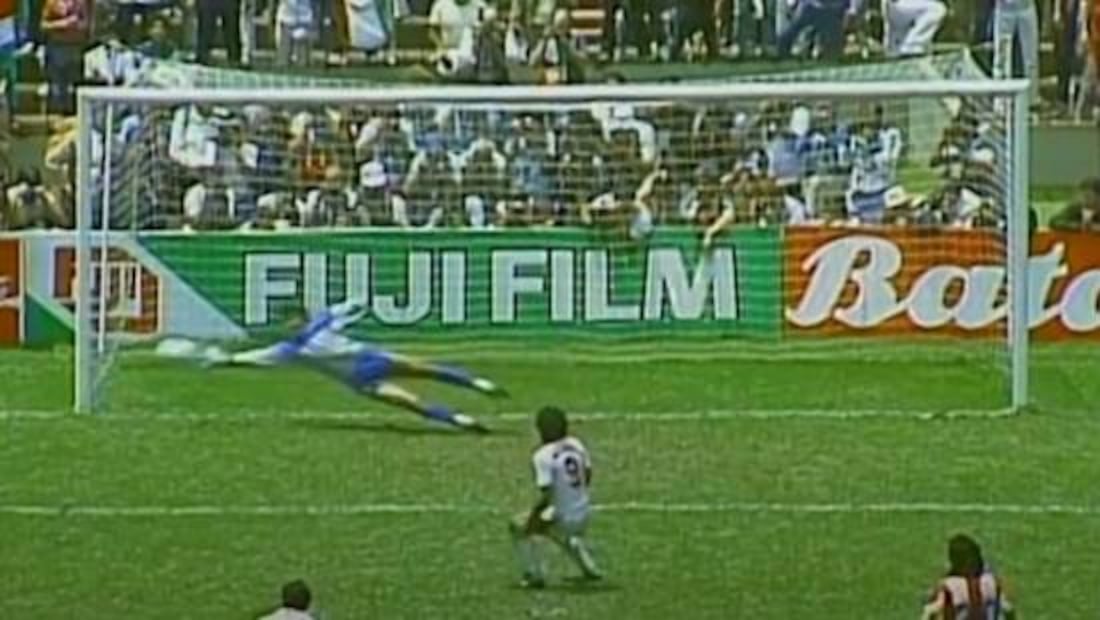 Hugo Sánchez desperdició el penalti que daba la victoria a México contra Paraguay en el Mundial de 1986 - Foto: Especial