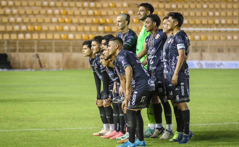 Alebrijes de Oaxaca, previo a un partido en la Liga de Expansión - Foto: Imago7