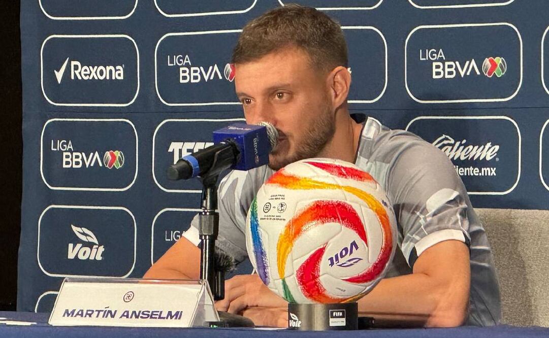 Martín Anselmi atendió a los medios de comunicación antes del Cruz Azul vs América. Foto: Édgar Enríquez