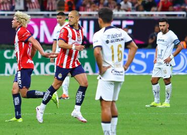 Chicharito Hernández, luego de 14 años, volvió a jugar un partido de Liga con las Chivas