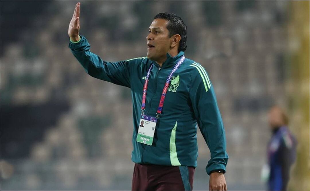 Miguel Gamero, técnico de la Selección Mexicana Sub 17 que participa en el Mundial de la categoría de Marruecos 2025. FOTO: @miseleccionfem