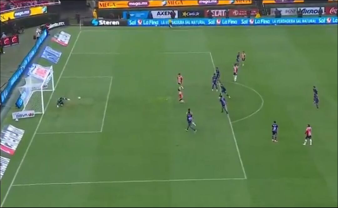 Armando González anotó el segundo para Chivas. FOTO: Captura