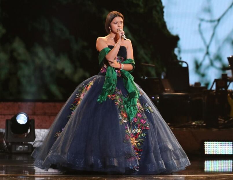 10 looks impactantes y muy mexicanos de Ángela Aguilar