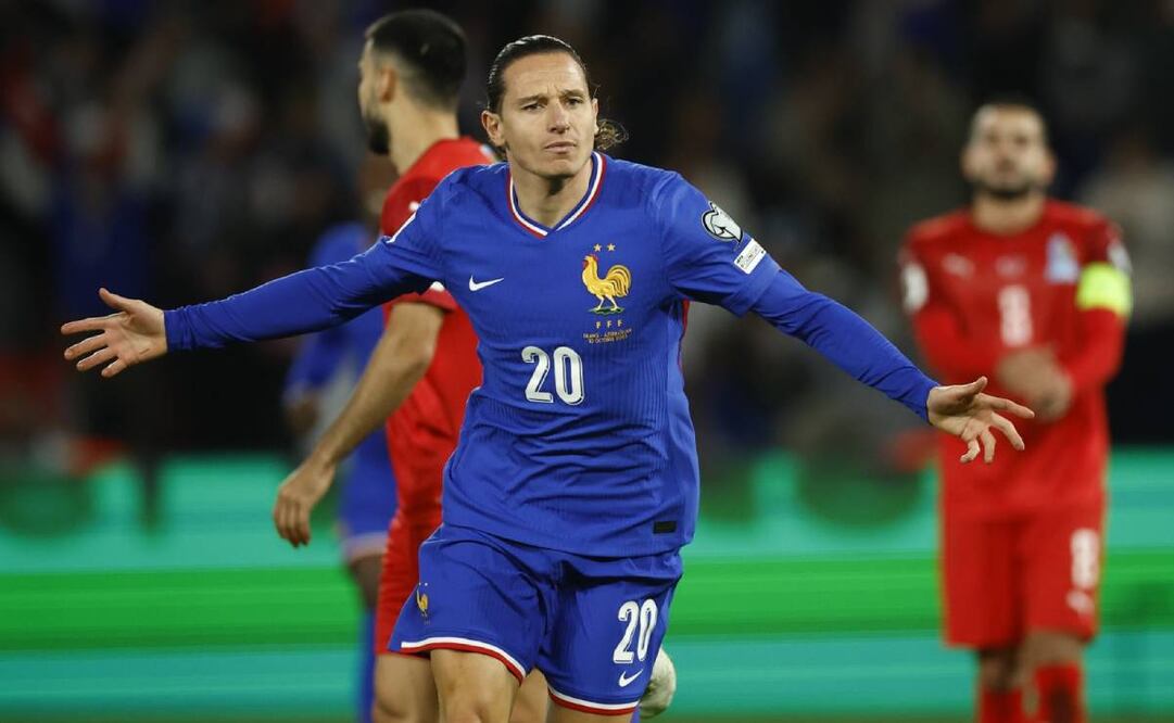 Florian Thauvin festeja el gol que le marcó a Azerbaiyán en su regreso a la selección de Francia. Foto: EFE