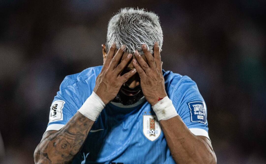 Aguirre sorprenndido al anotar su primer gol con Uruguay. Foto:@Uruguay.