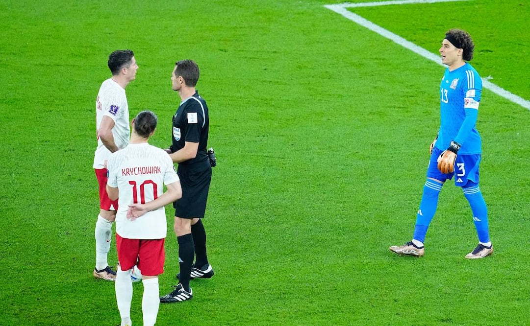 Memo Ochoa no se achicó ante Robert Lewandowski y le paró un penalti en Polonia vs México de Qatar 2022. Foto: Imago7