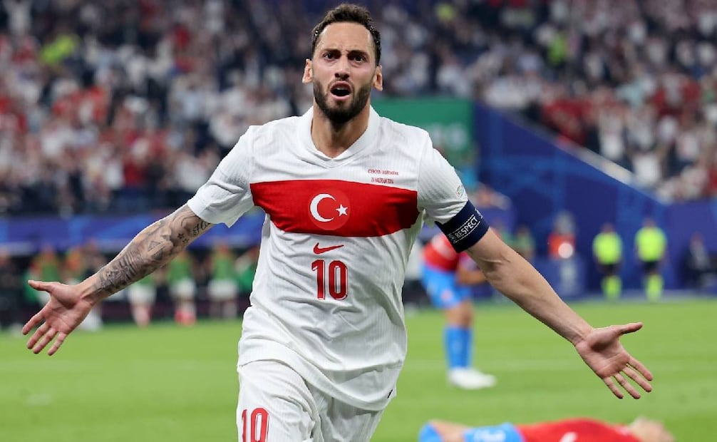Çalhanoglu marcó el primer tanto de los turcos sobre República Checa. Foto: EFE