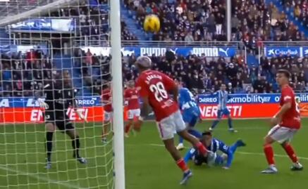 VIDEO: Julián Araujo: así fue la soberbia salvada del defensa mexicano que valió la victoria de Las Palmas