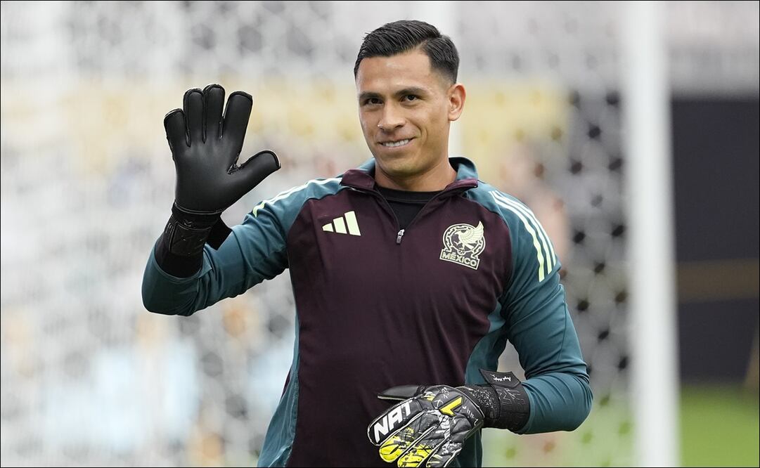 Luis Ángel Malagón, calienta previo a un partido con la Selección Mexicana. FOTO: Imago7