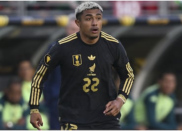 Julián Araujo, el mexicoestadounidense que sueña con vencer a Estados Unidos en la Final de la Copa Oro