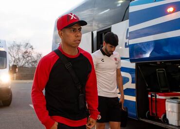 Efraín Álvarez llegó a Guadalajara para hacer pruebas médicas y ser presentado en Chivas
