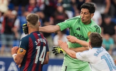 Esteban Andrada se disculpa tras golpe a rival en España / Foto: Especial